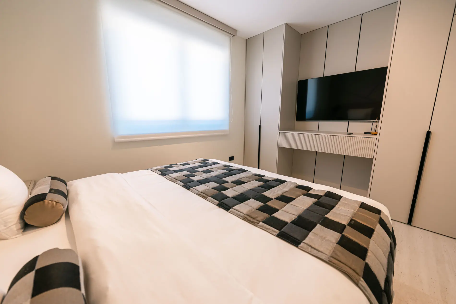 Velora — bedroom